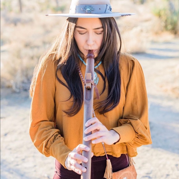 Meet your Posher, Stephanie - Picture 4 of 4